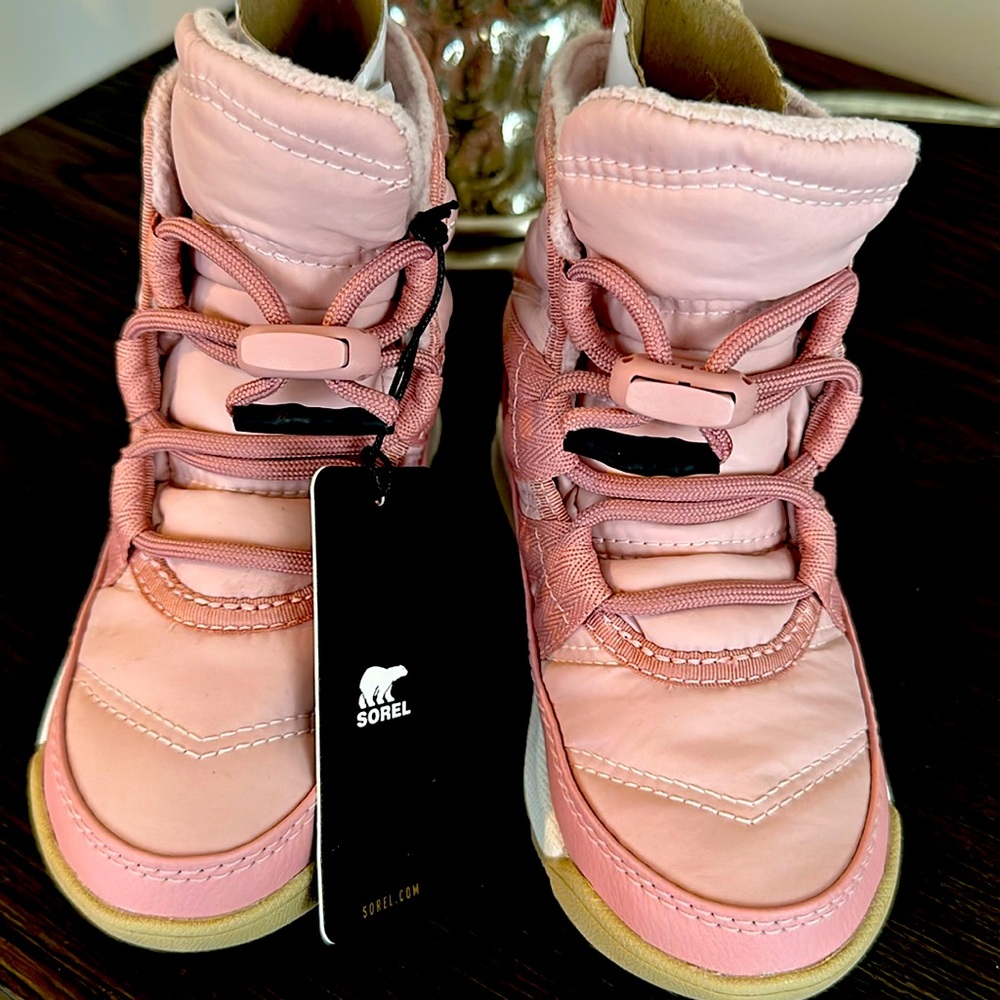 NWOT SOREL Whitney weatherproof toddler boots